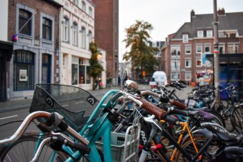 荷兰方面荷兰达到交通自行车