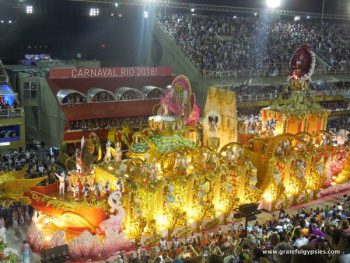 在巴西庆祝狂欢节