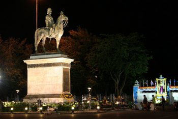 曼谷的拉玛五世雕像